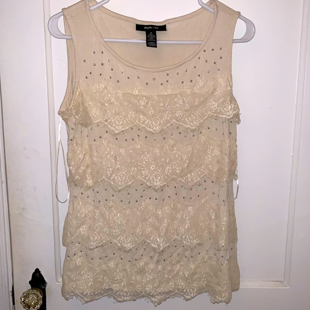 Style & Co sleeveless Too. Size Small.